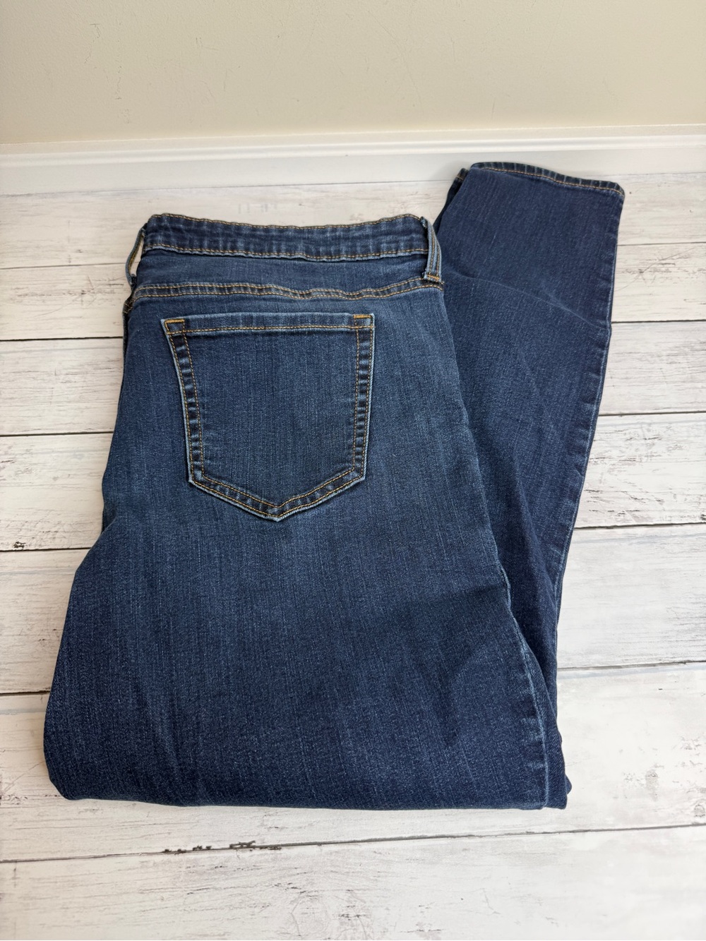 GAP Women's Straight Leg Jeans in Dark Blue Denim